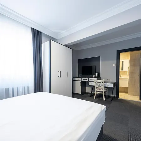 Maltepe Manhattan ホテル 3*