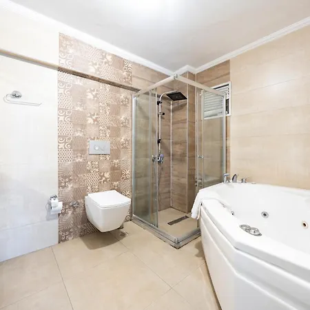 Maltepe Manhattan Hotell 3*