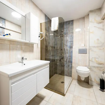 Maltepe Manhattan ホテル 3*