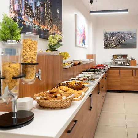 Maltepe Manhattan ホテル 3*